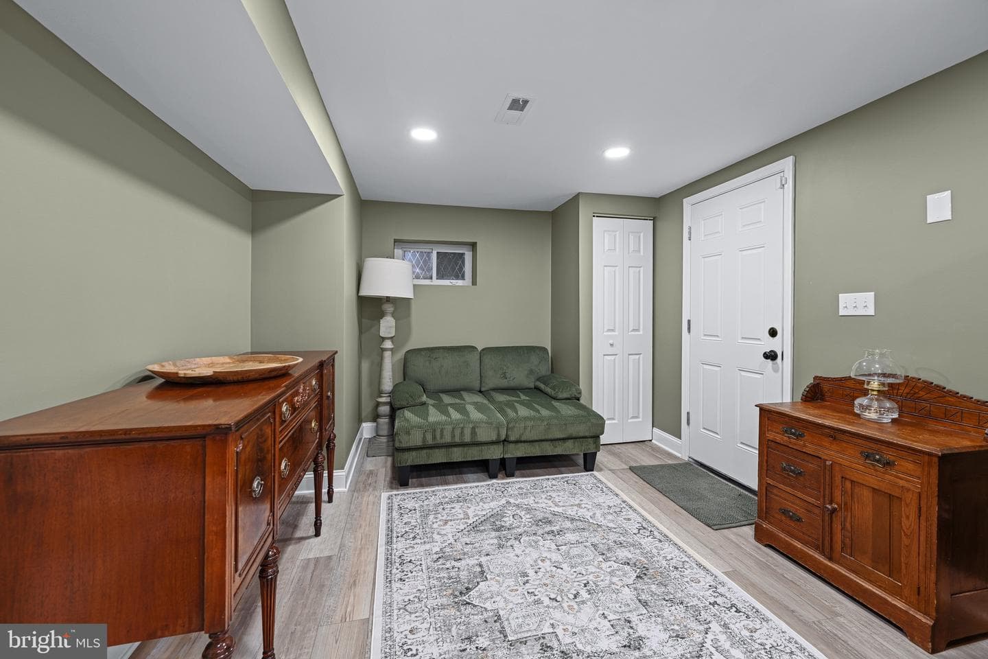 233 Kenwood Road photo 35