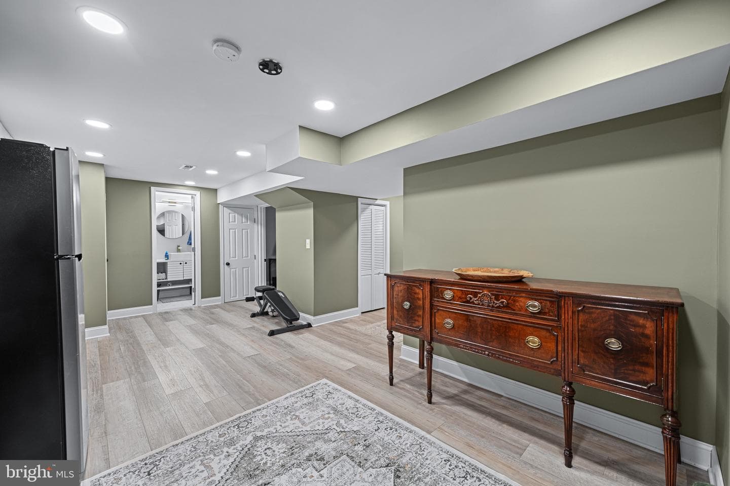 233 Kenwood Road photo 37
