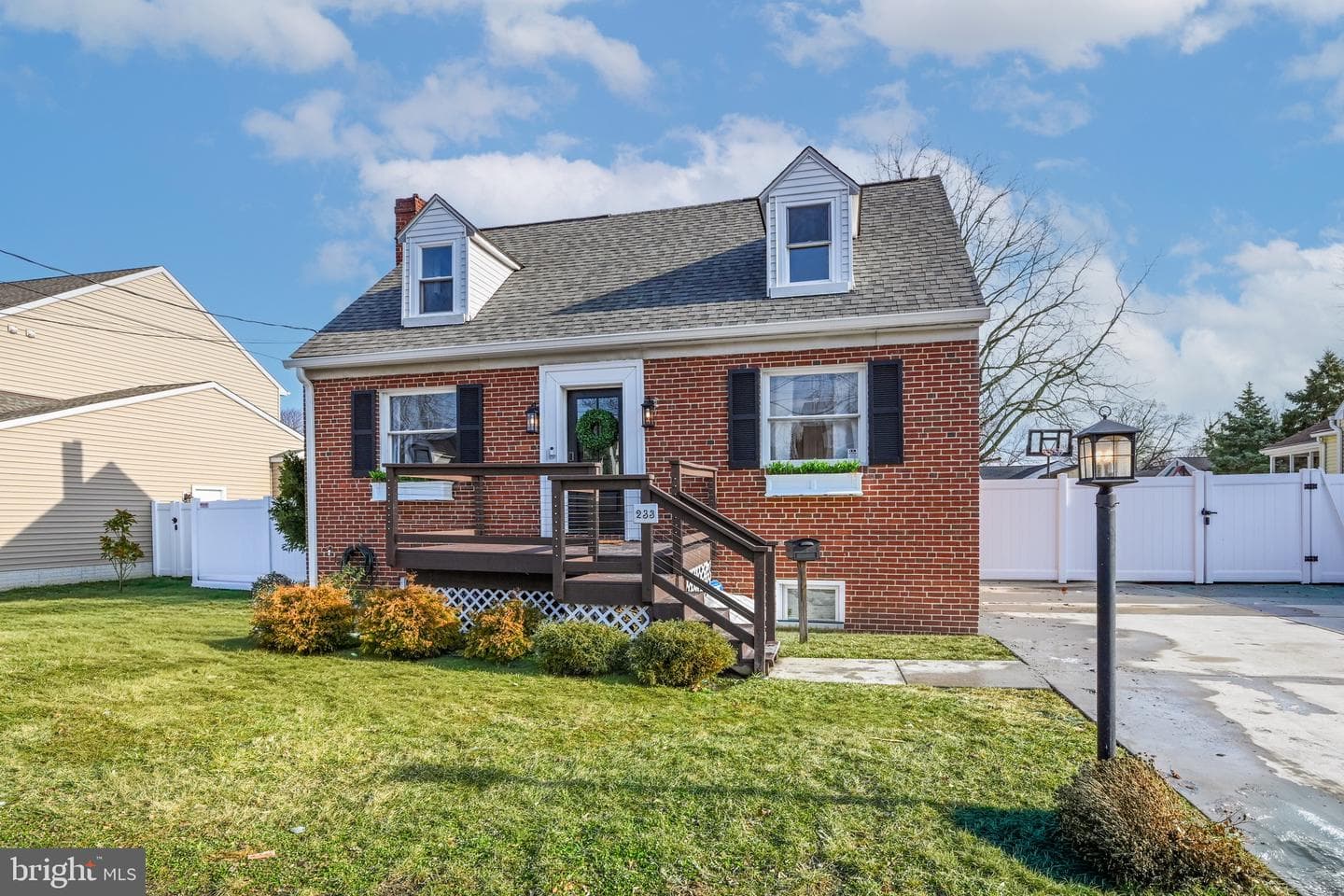 233 Kenwood Road photo 5