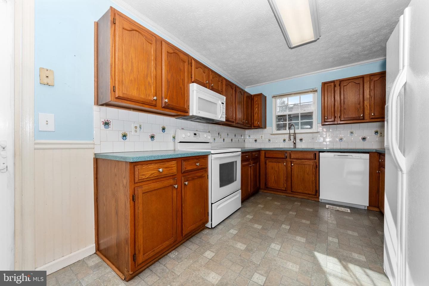 719 203rd Street photo 16