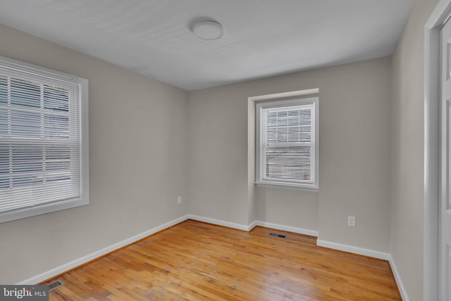 1011 Hanson Street photo 14