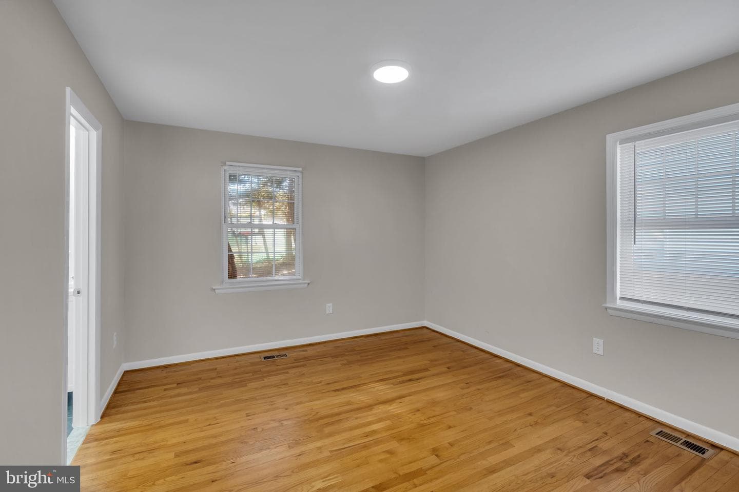 1011 Hanson Street photo 15