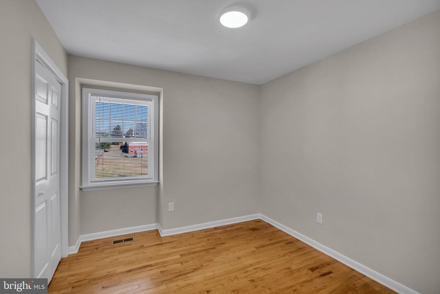 1011 Hanson Street photo 17