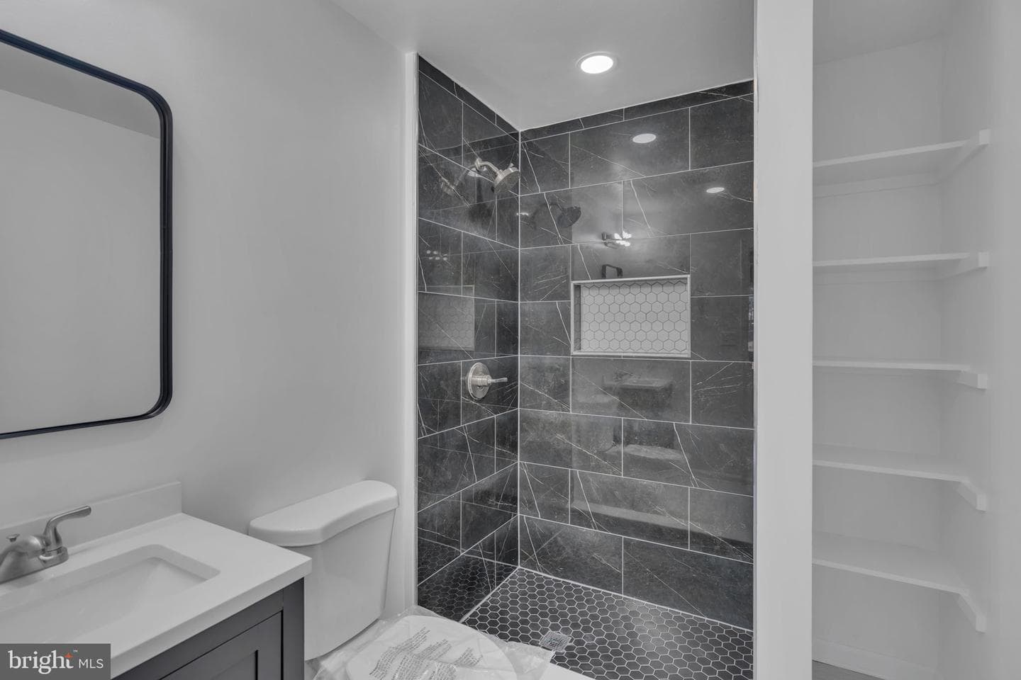 1011 Hanson Street photo 19
