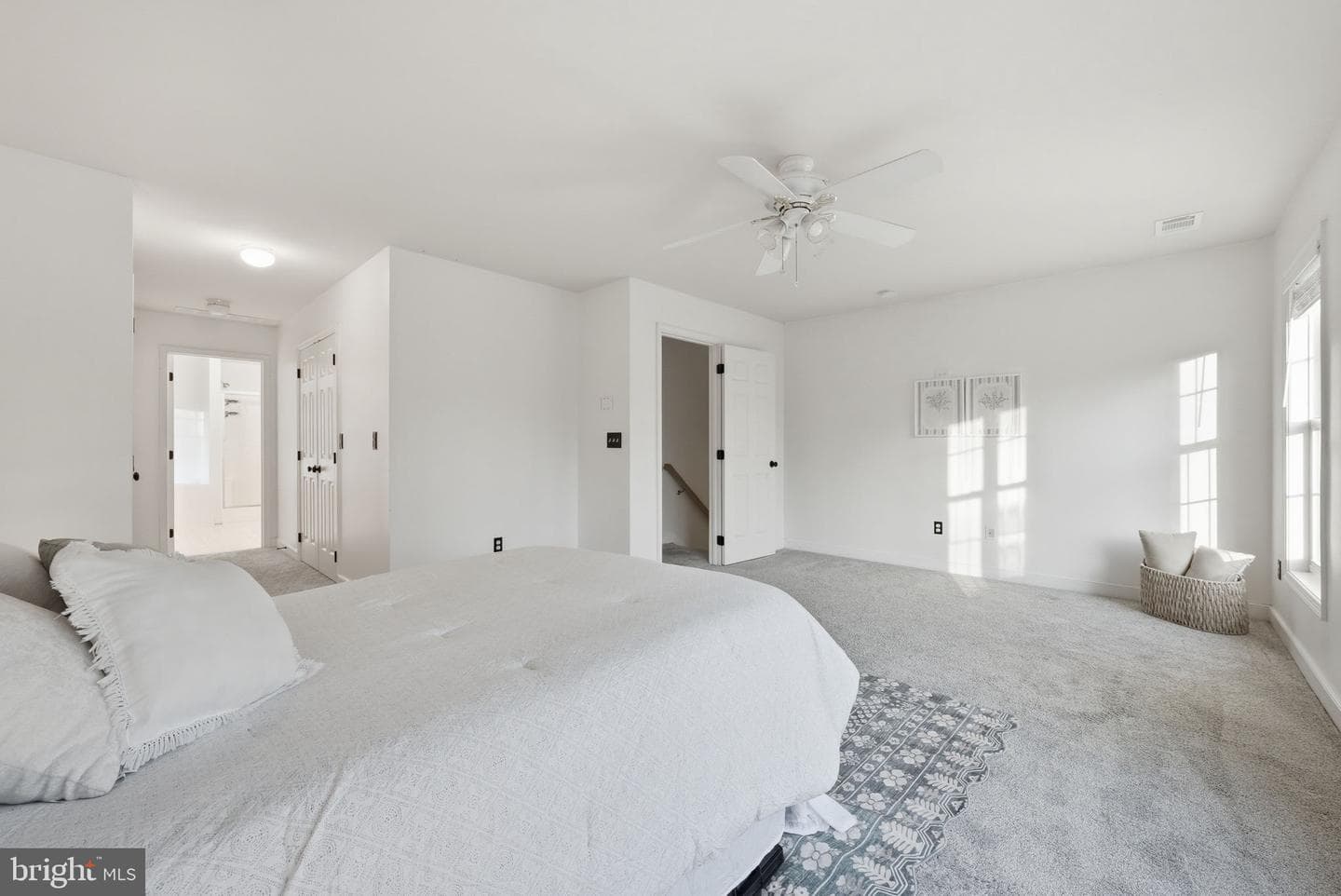 1110 Thompson Avenue photo 33