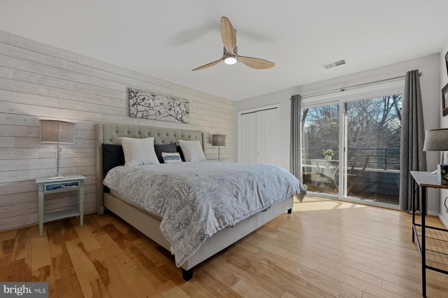 1136 Lake Heron Drive #3b photo 16