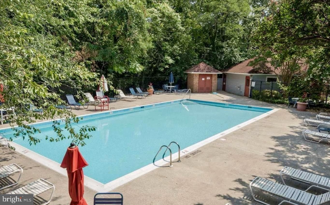1136 Lake Heron Drive #3b photo 25