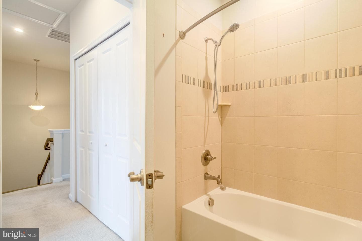 8244 Hickory Hollow Drive photo 15