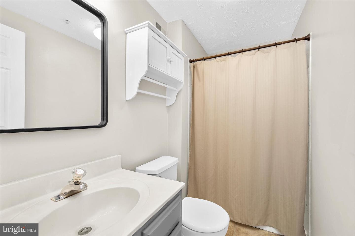577 Quaker Ridge Court photo 21