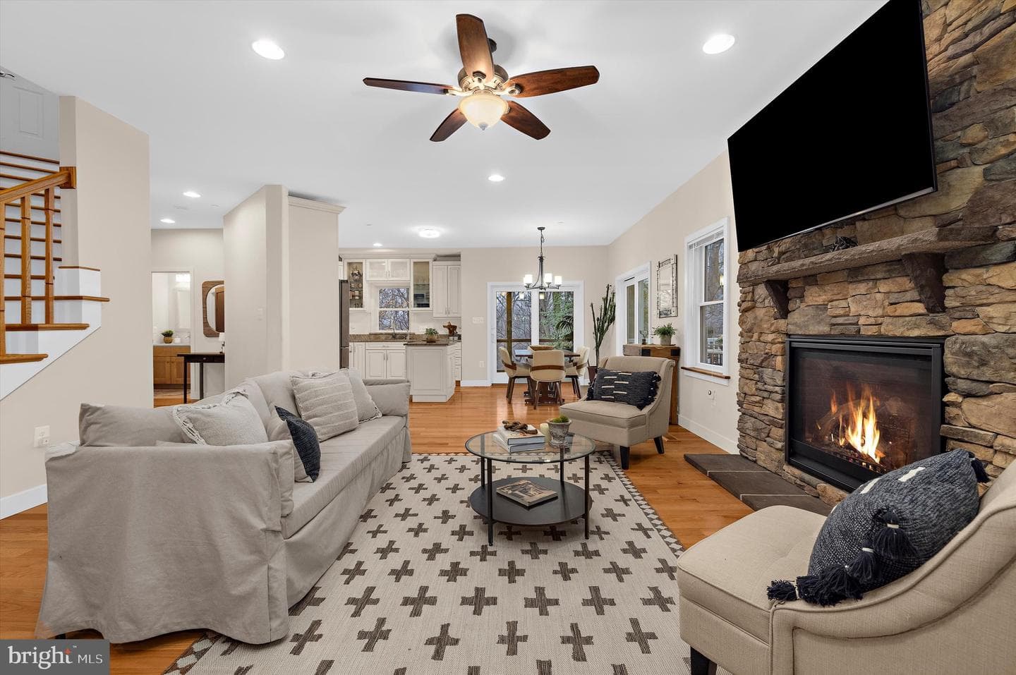 2321 Hickory Road photo 8
