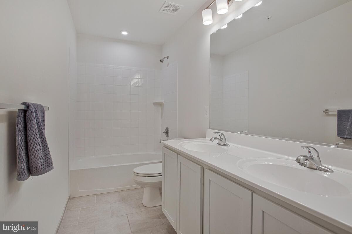 408 Kosmill Drive photo 20