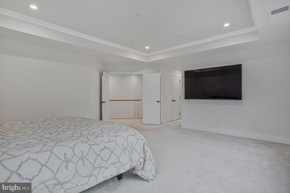408 Kosmill Drive photo 29