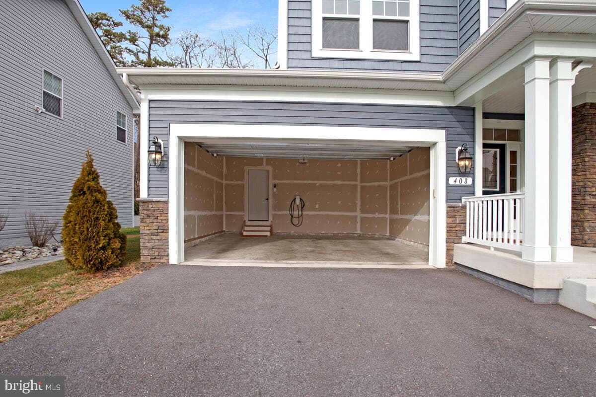 408 Kosmill Drive photo 41