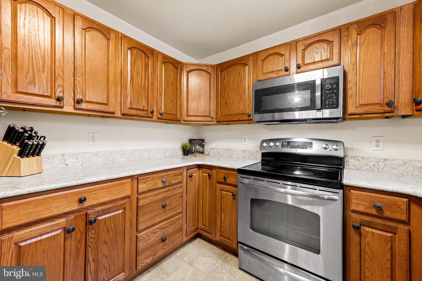 1564 Colony Road photo 10