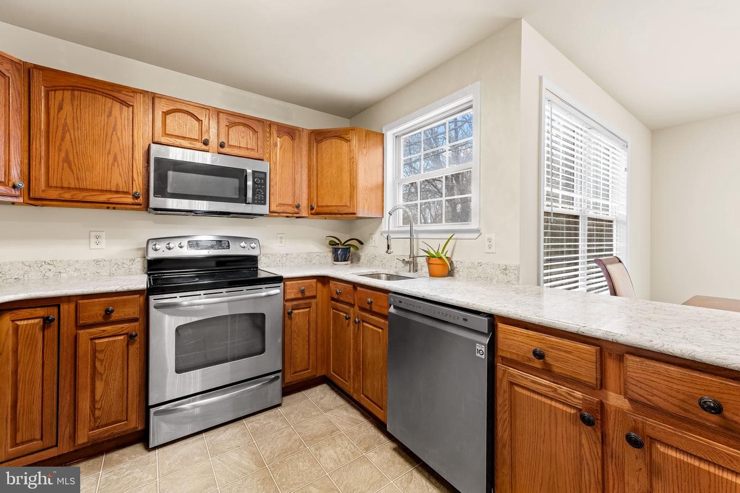1564 Colony Road photo 12