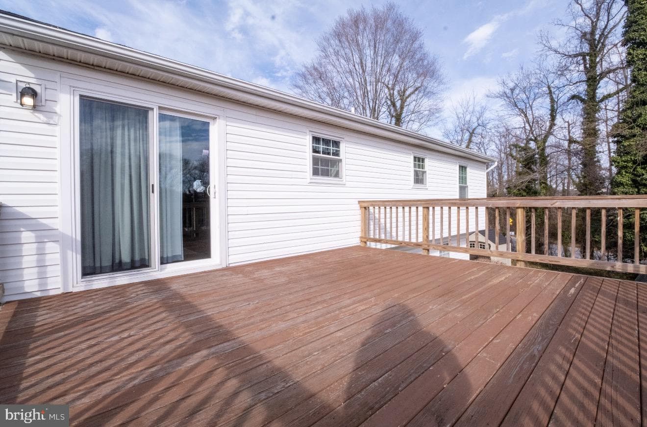 371 Freshfield Lane photo 22