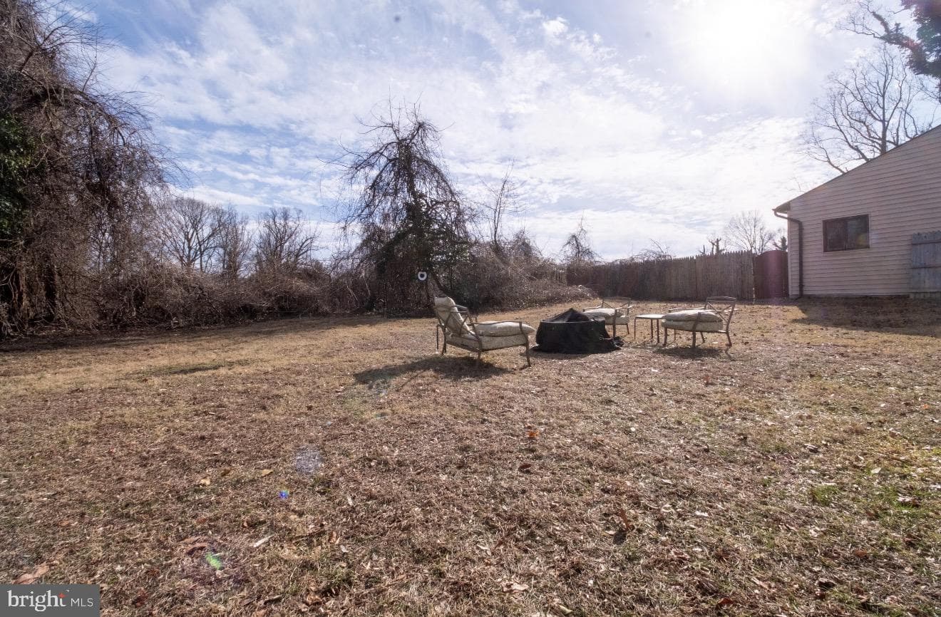 371 Freshfield Lane photo 23