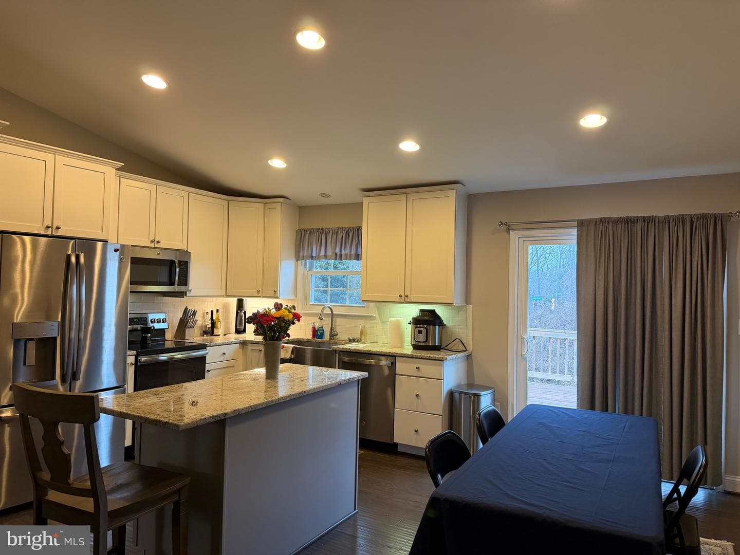 371 Freshfield Lane photo 31