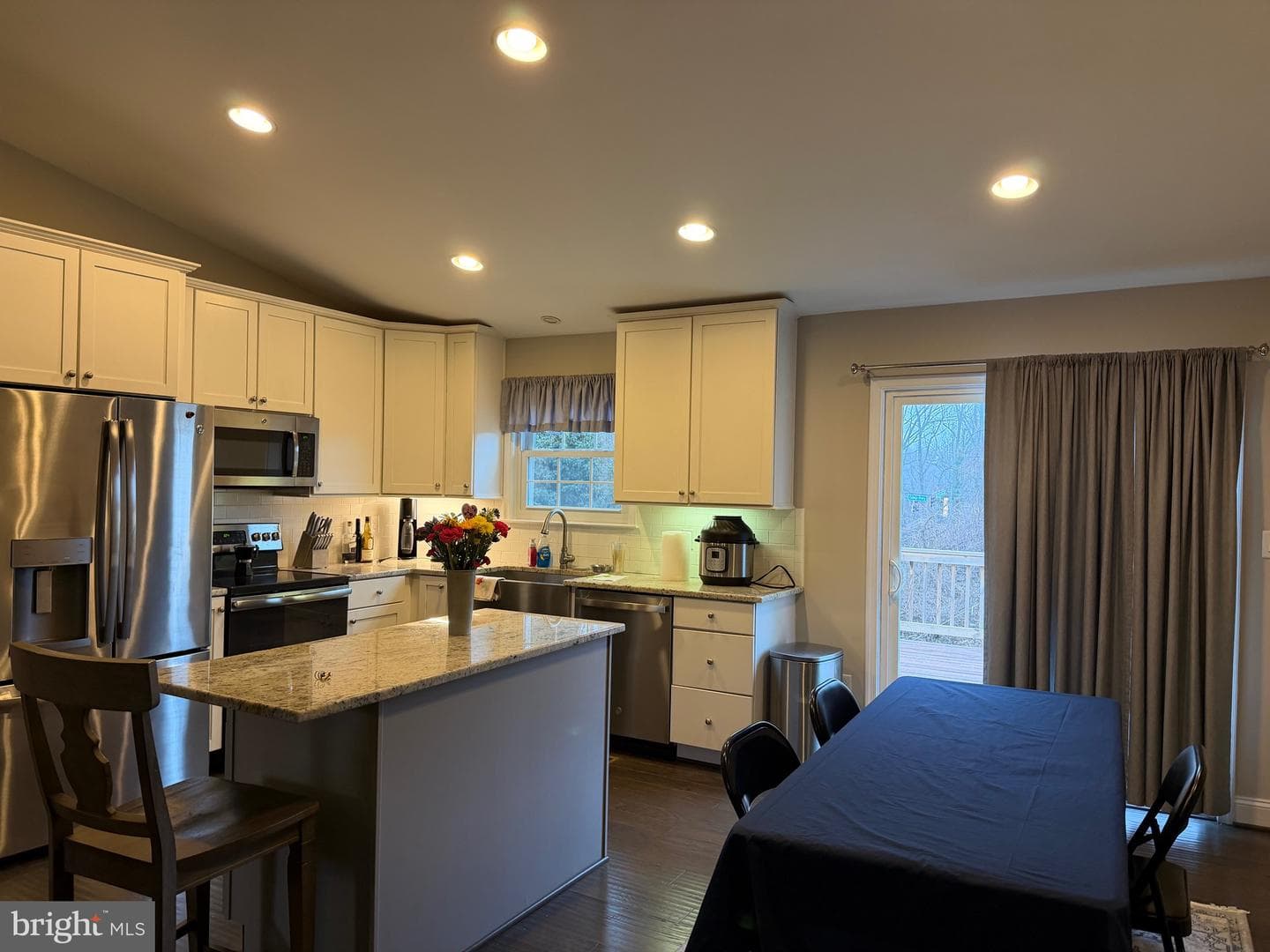 371 Freshfield Lane photo 32