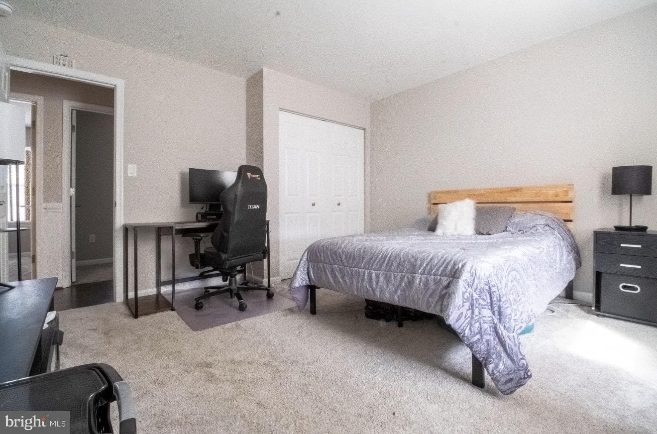 371 Freshfield Lane photo 8