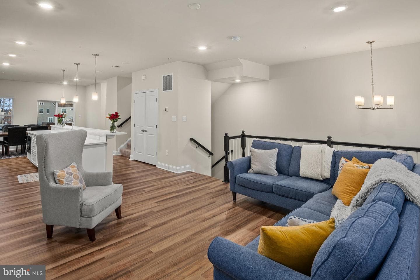 1021 Bluebells Road photo 3