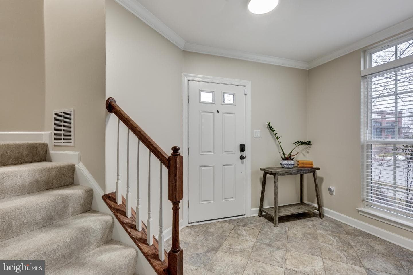 1025 Ironwood Lane photo 10