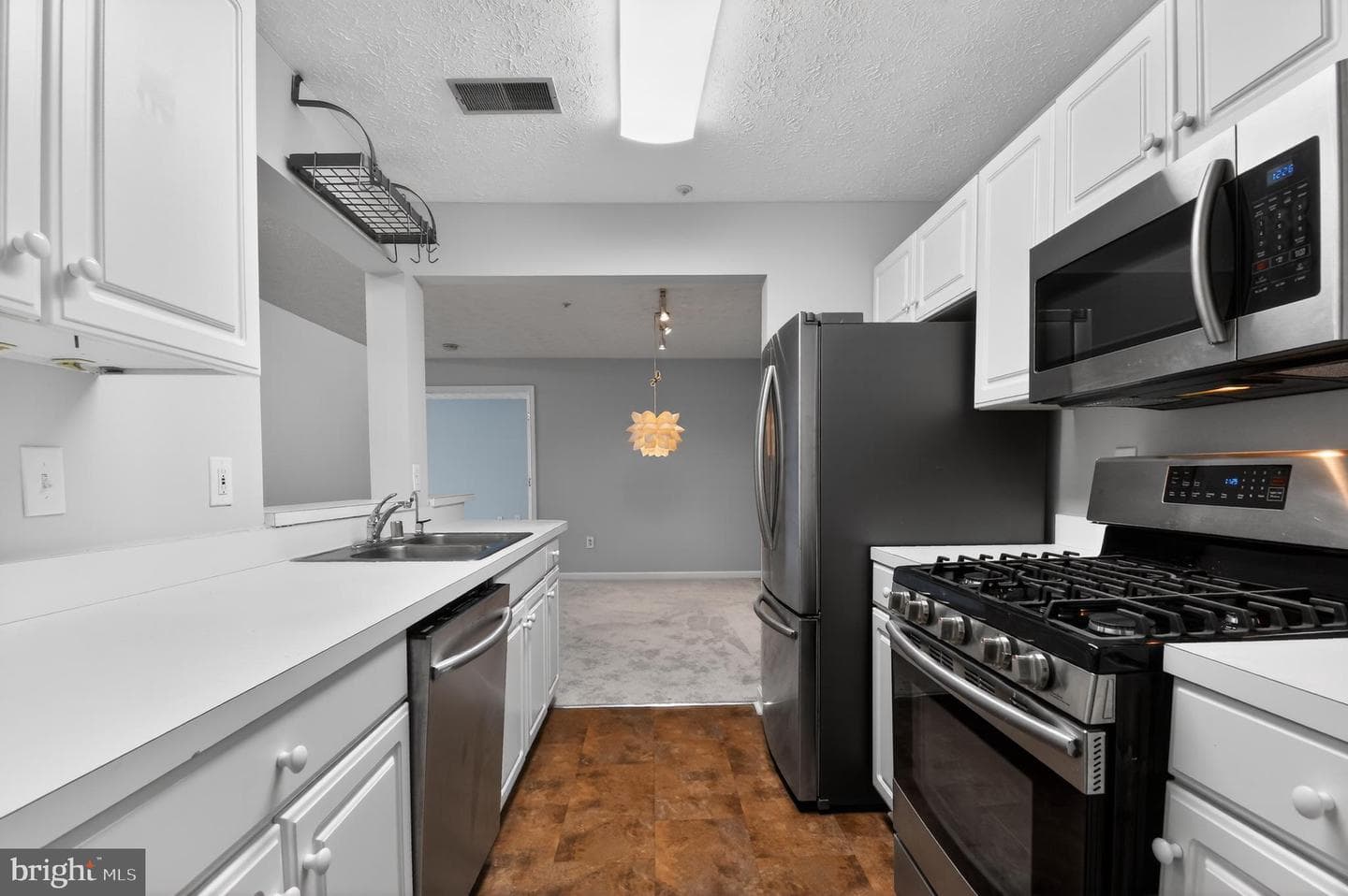 2058 Quaker Way #12 photo 4