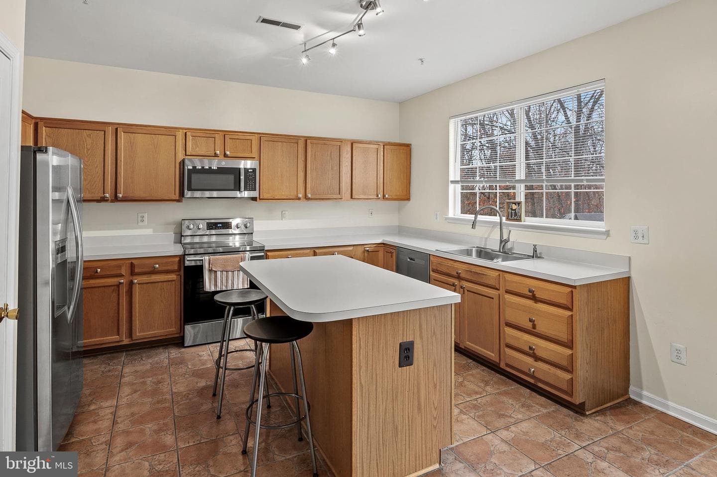 2720 Summers Ridge Drive photo 12