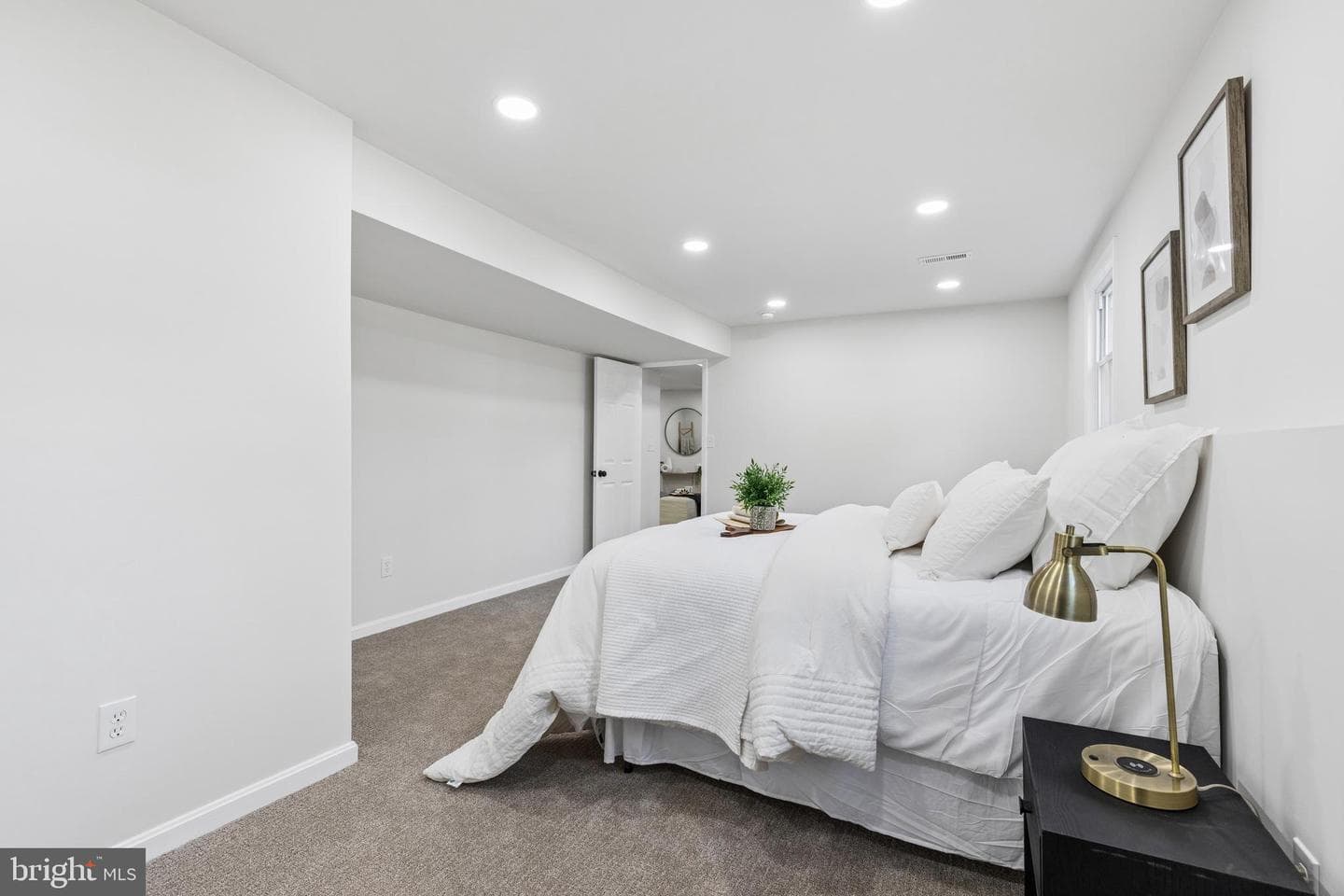 1041 Skyview Drive photo 45