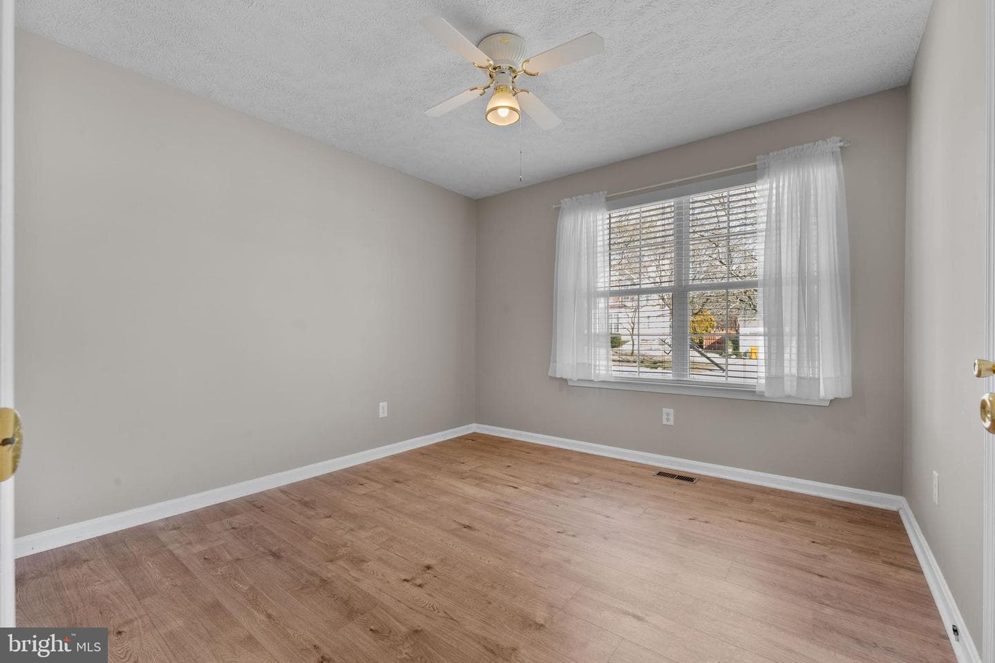 1215 Markham Lane photo 17