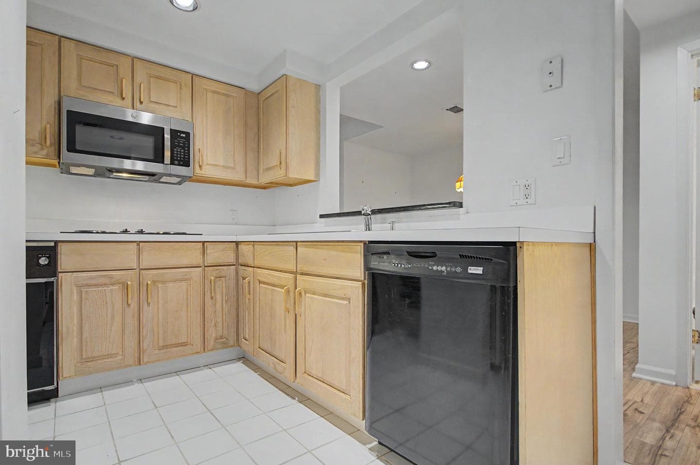 930 Astern Way #304 photo 4