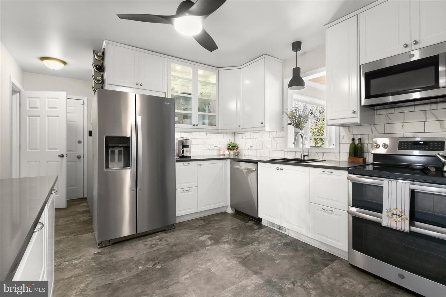 604 231st Street photo 2