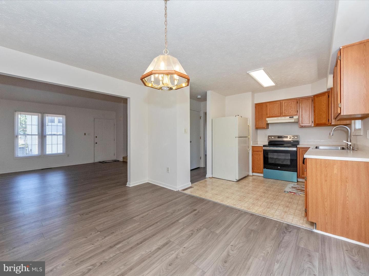 724 Sunnyfield Lane photo 24