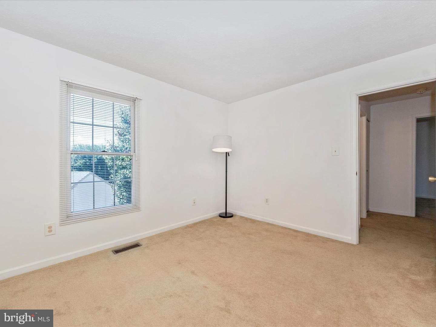 724 Sunnyfield Lane photo 36