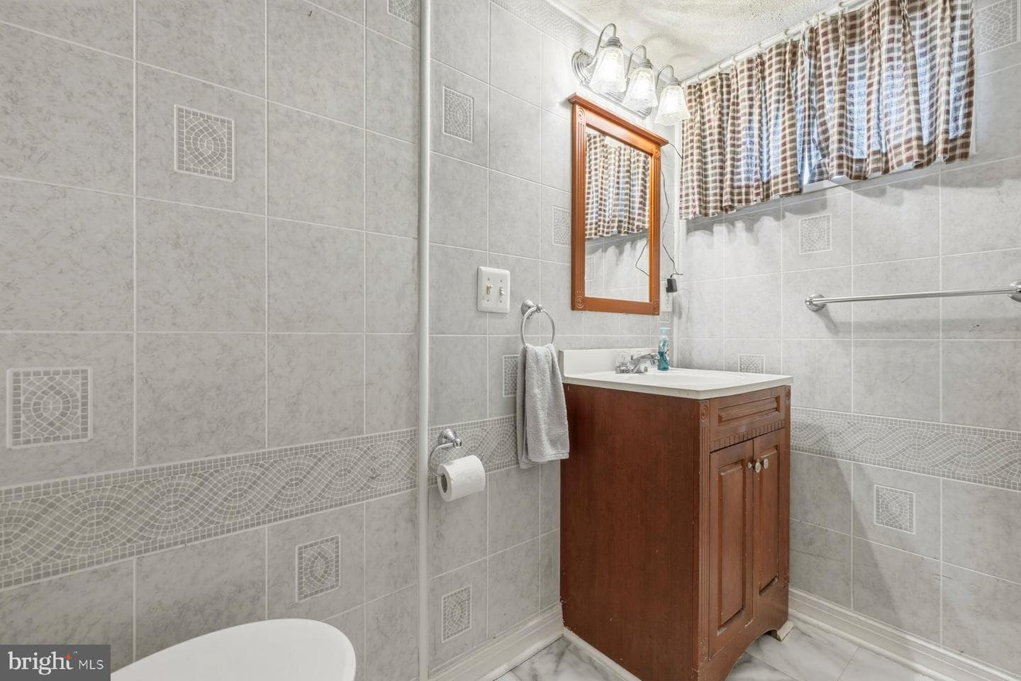 1003 Lee Road photo 26