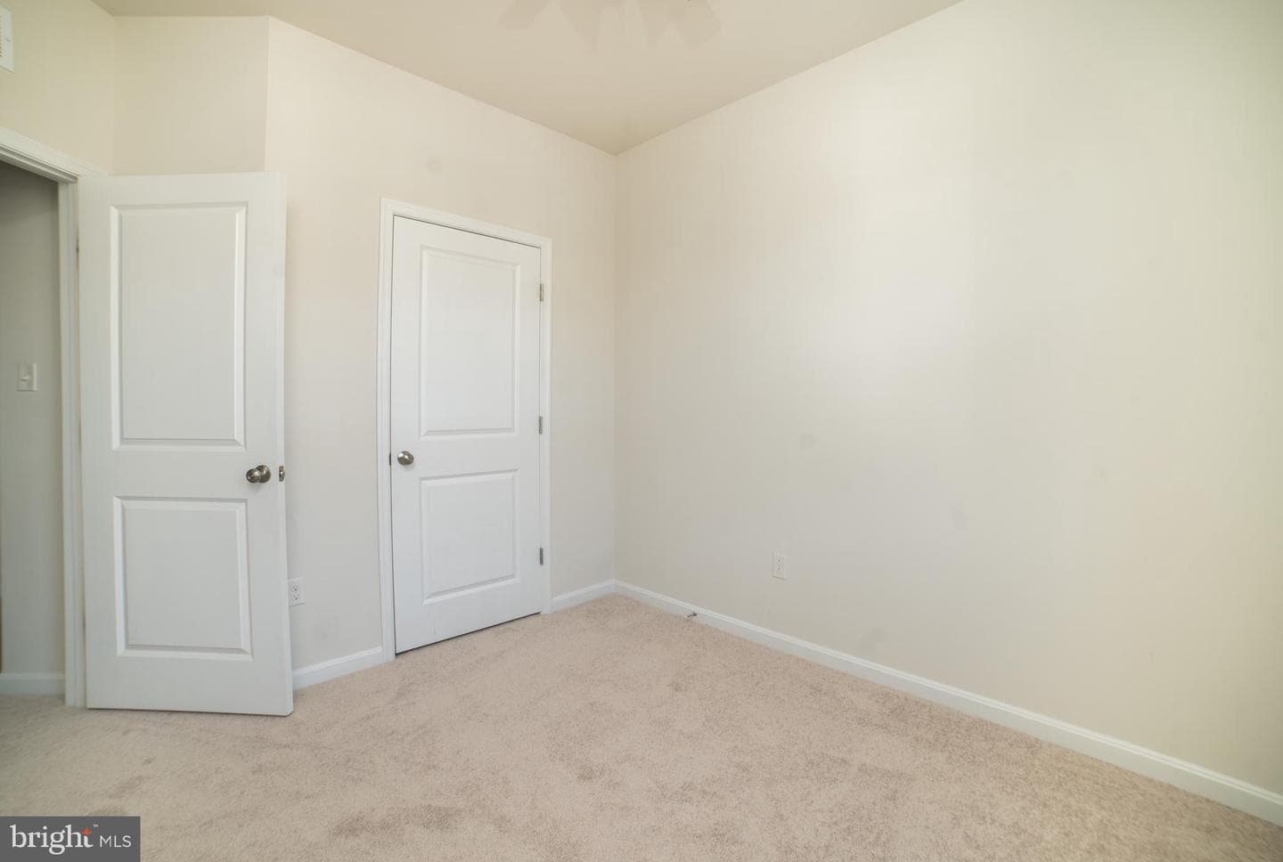 1823 Kellington Court photo 19