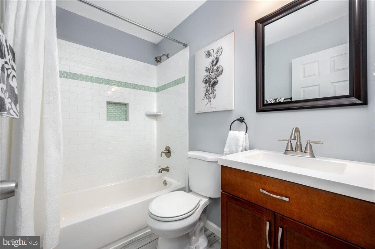 7804a E Shore Road photo 15