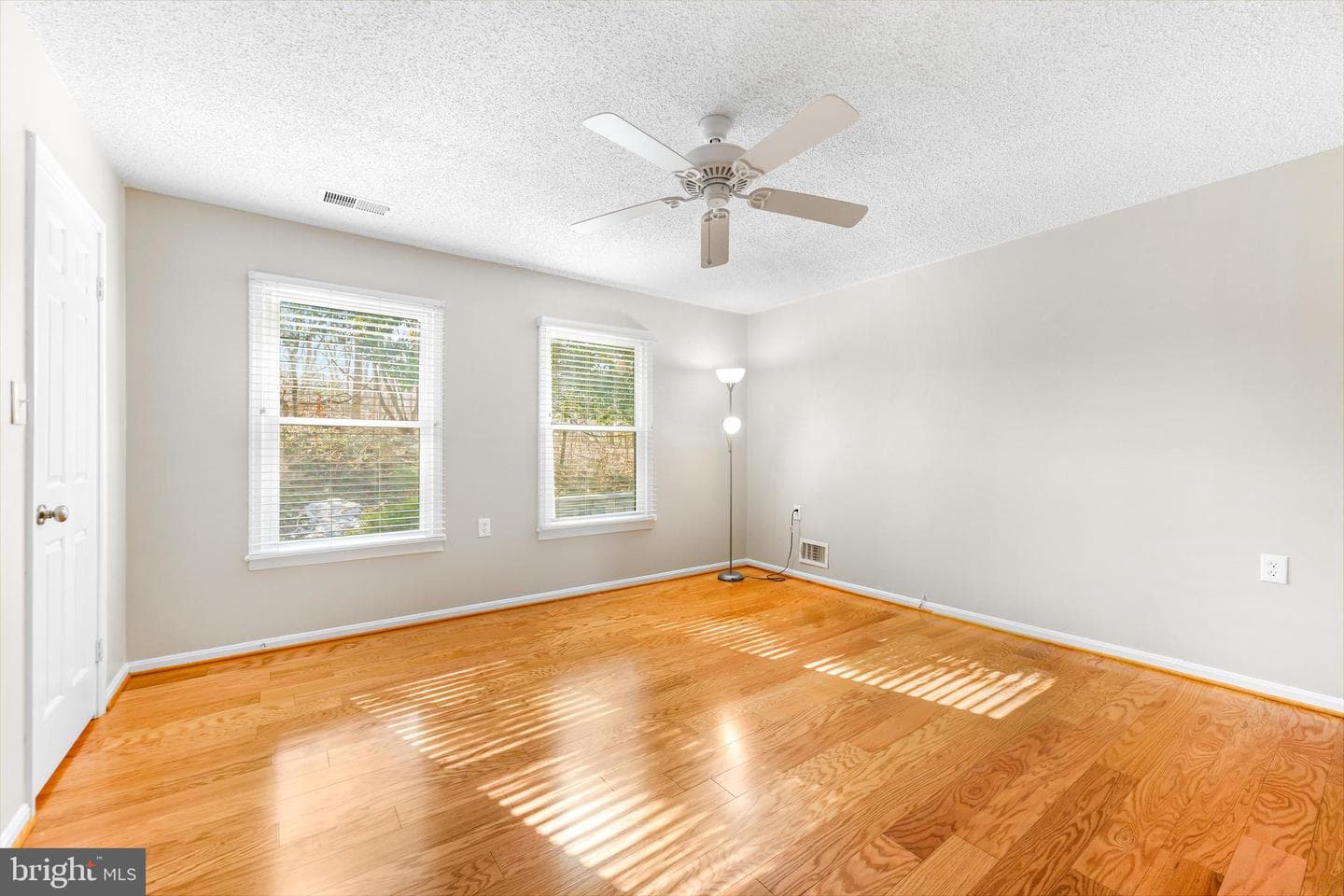 2568 Forest Knoll photo 46