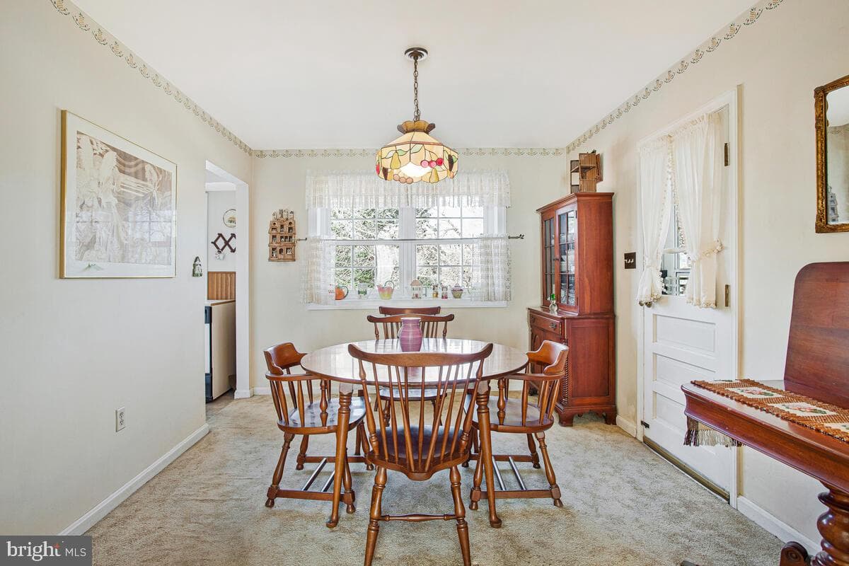 612 Fairmount Road photo 9
