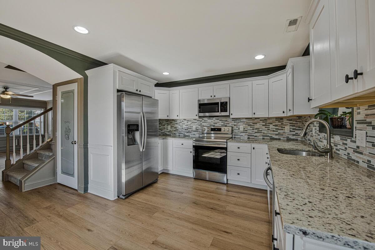 941 8th Street photo 11