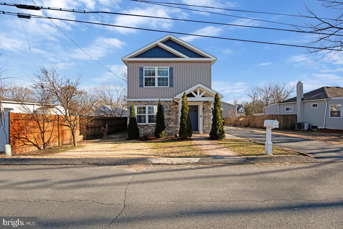 941 8th Street photo 35