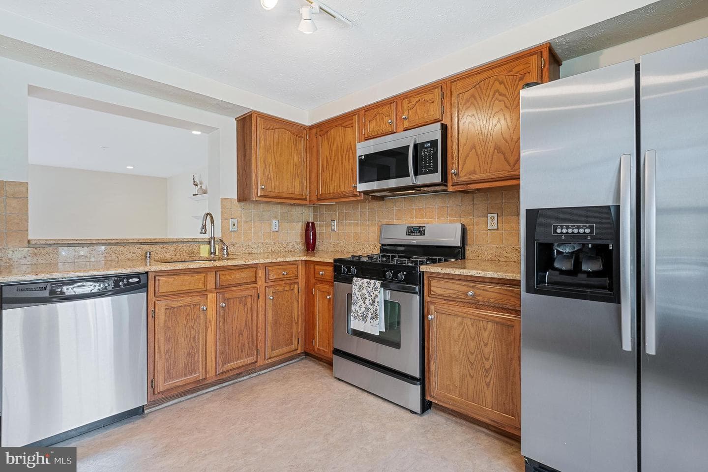 1221 Seminole Drive photo 4