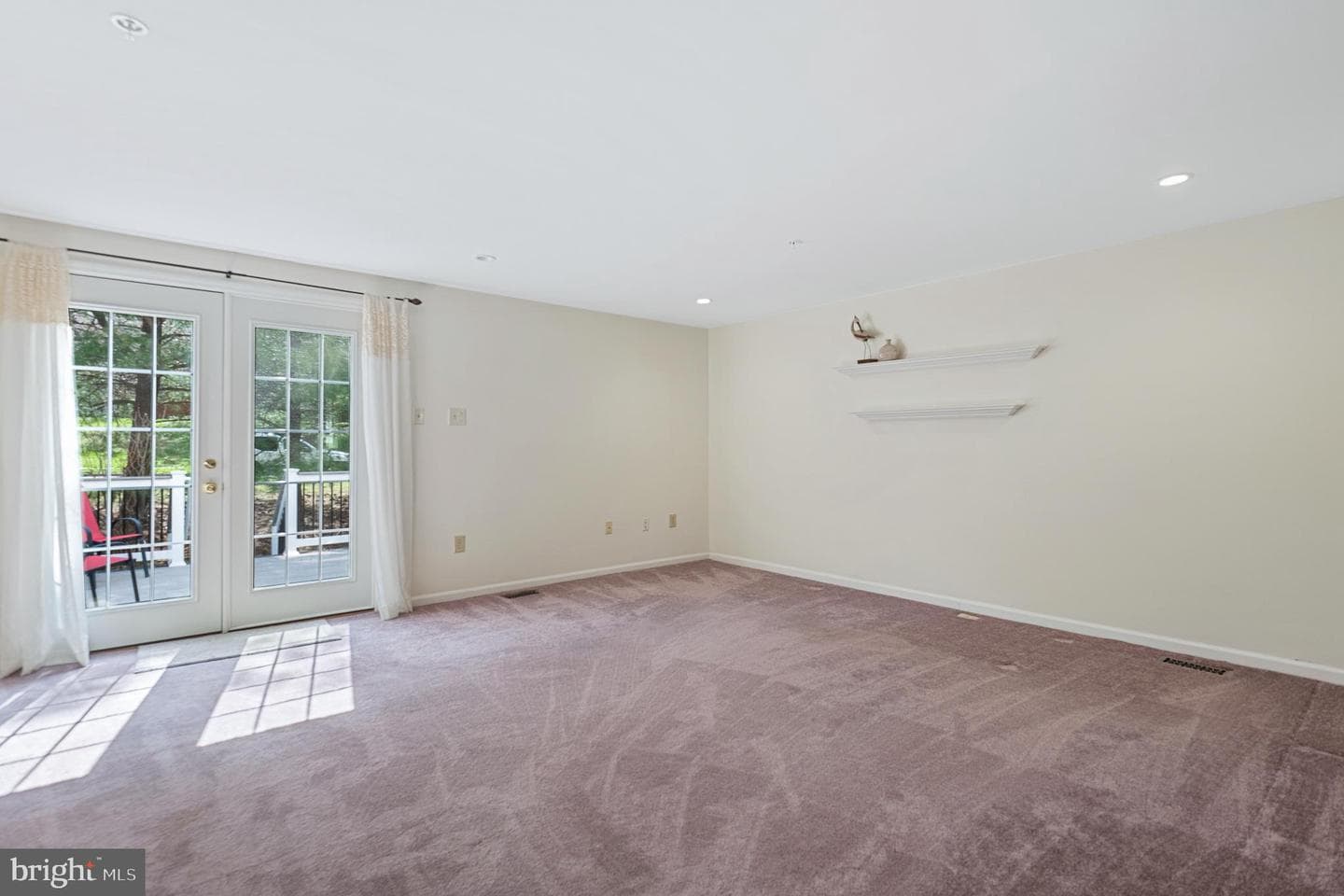1221 Seminole Drive photo 5