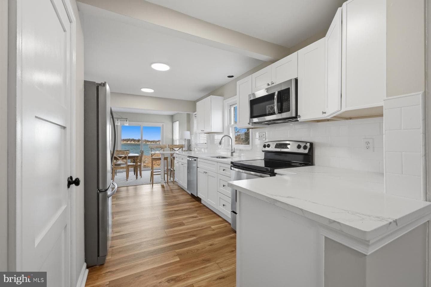 3476 S River Terrace photo 13