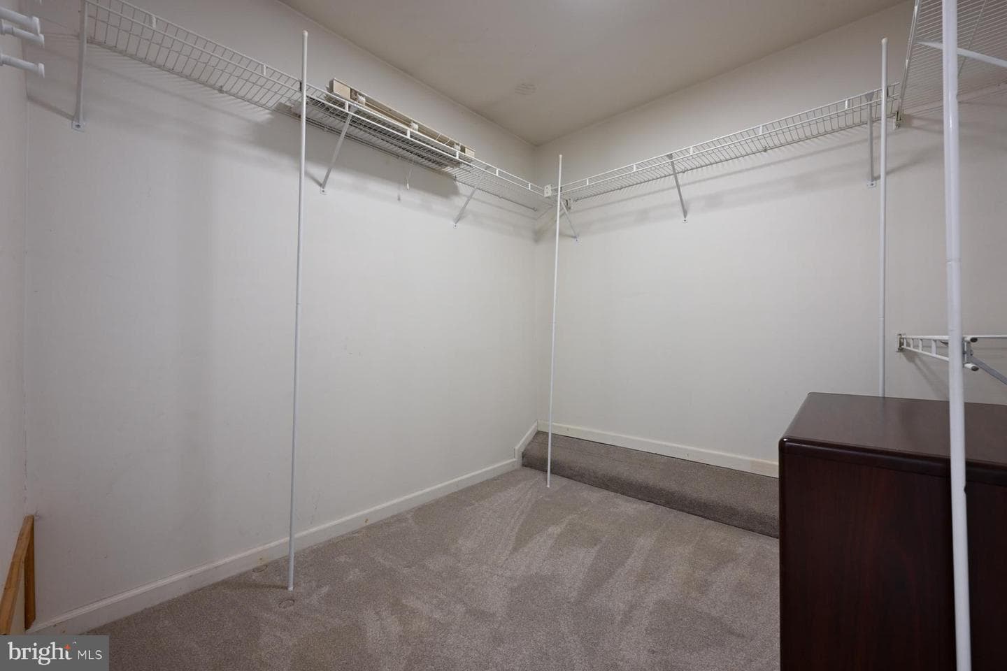 3476 S River Terrace photo 38