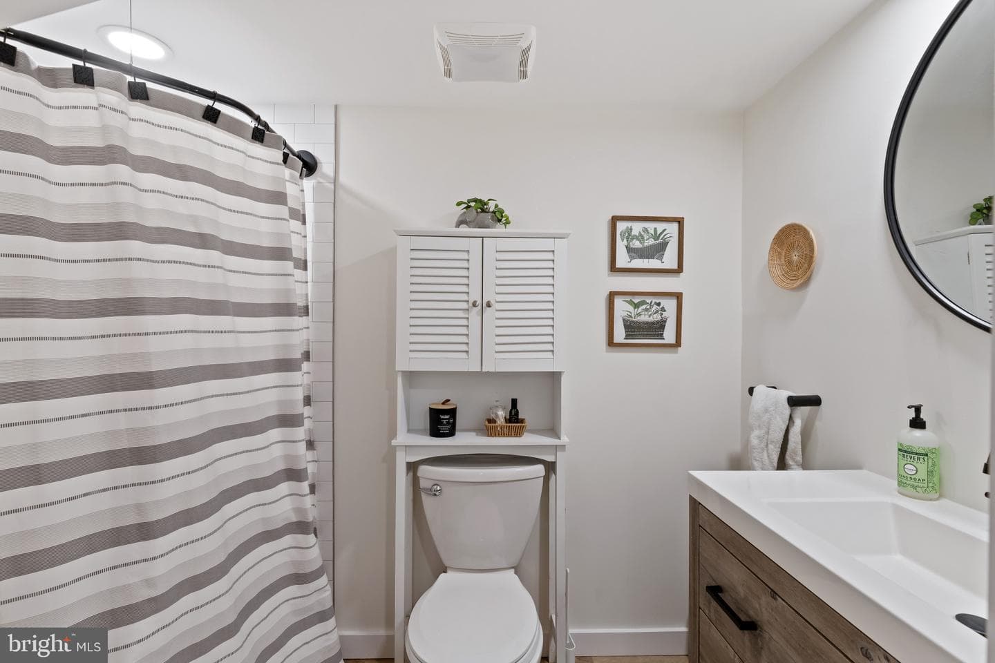 51 Hill Road photo 29