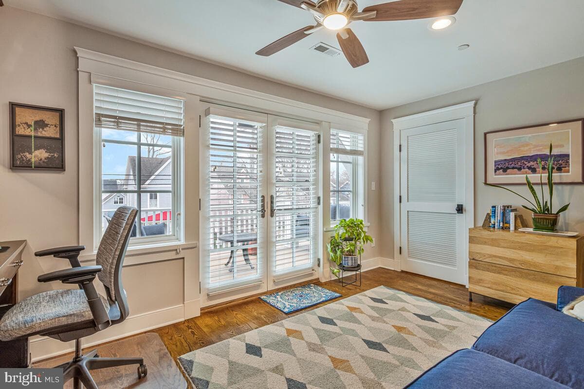 400 Chesapeake Avenue #2-101 photo 23