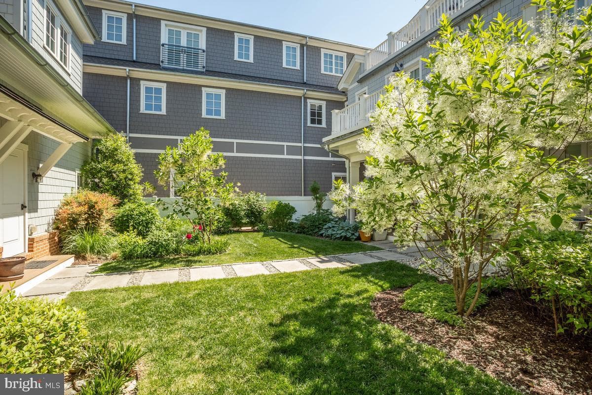 400 Chesapeake Avenue #2-101 photo 35
