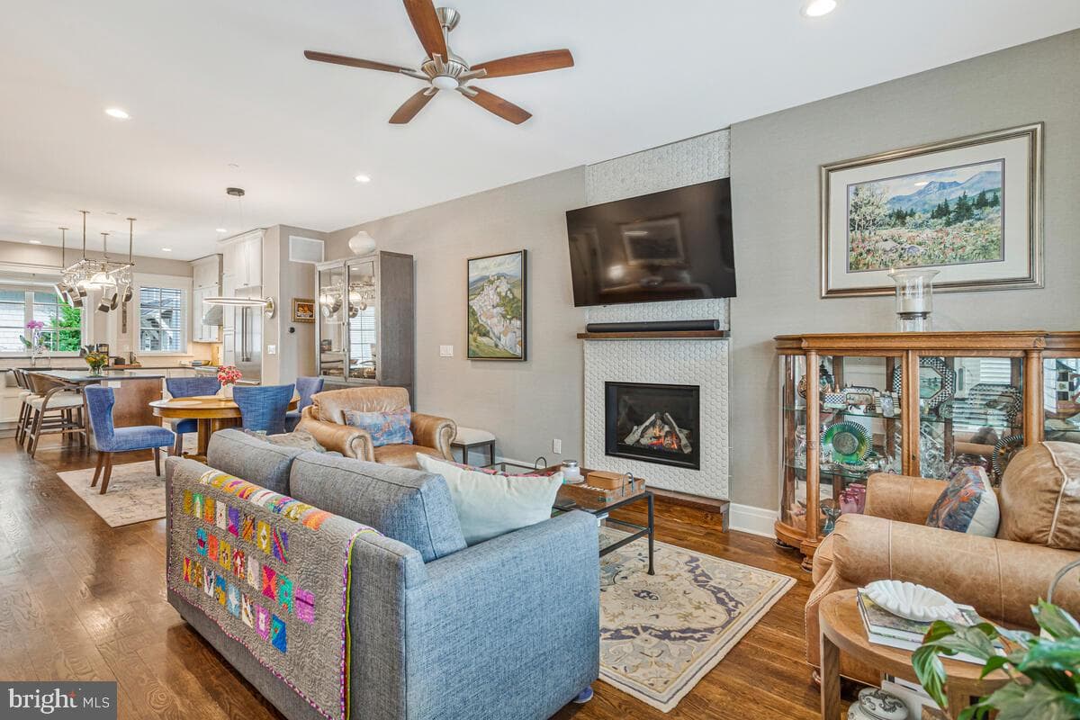 400 Chesapeake Avenue #2-101 photo 4