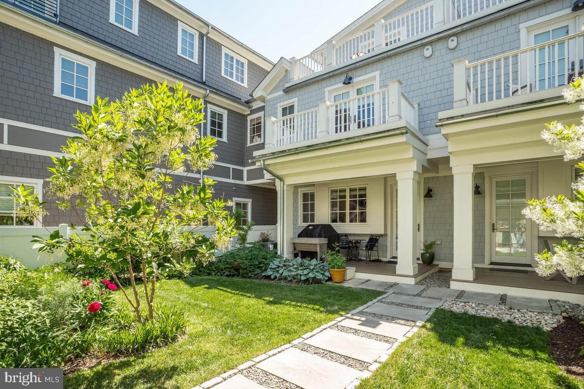 400 Chesapeake Avenue #2-101 photo 42